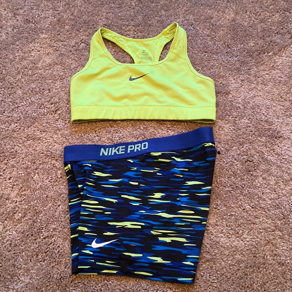 Nike bundle (neon/camo)